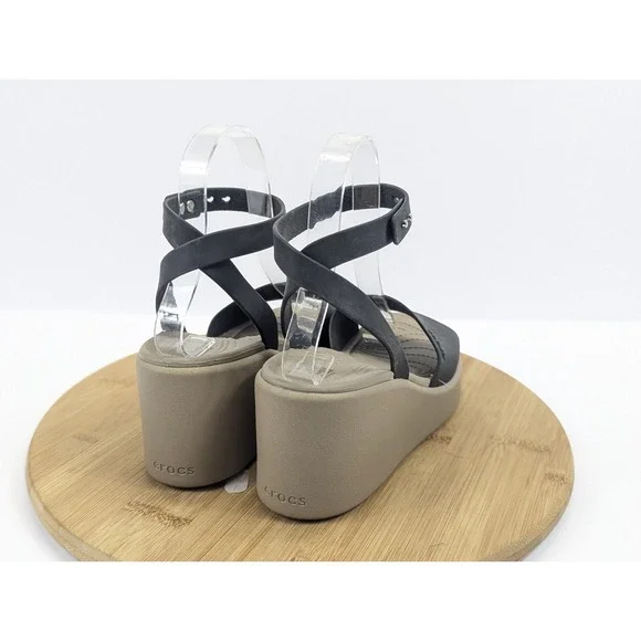 Crocs - Picture 4 of 11